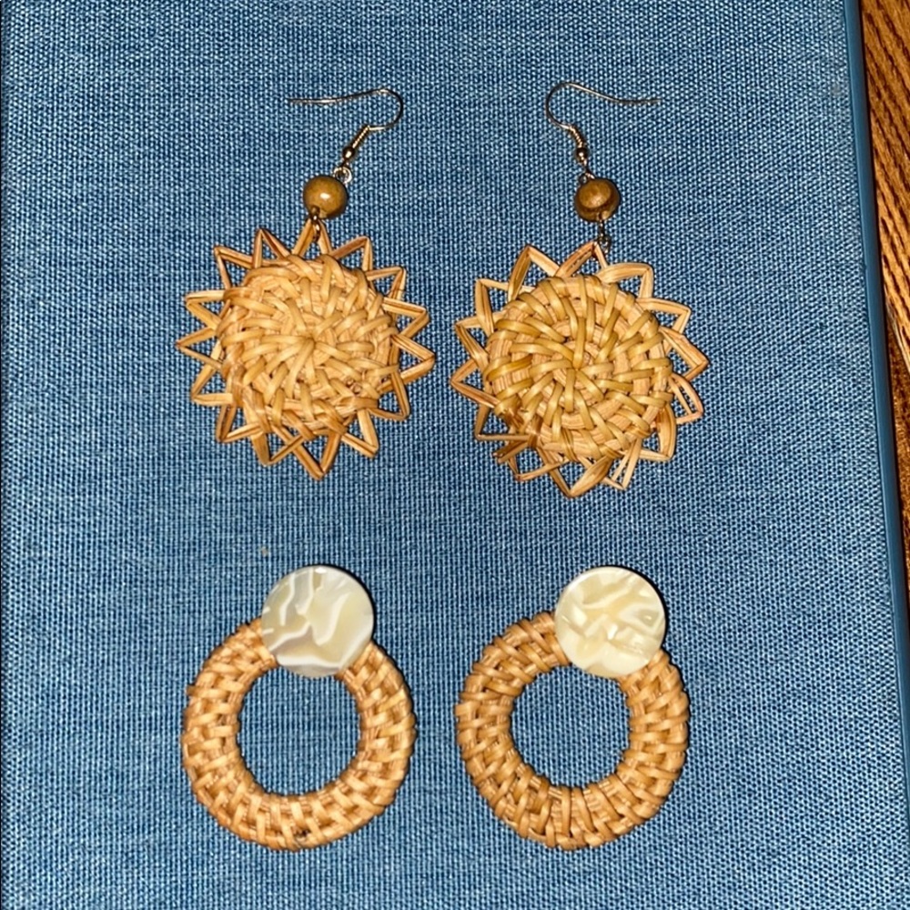 2 wooden handmade earrings